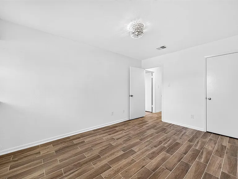 11239 Carvel Ln — Photo 29