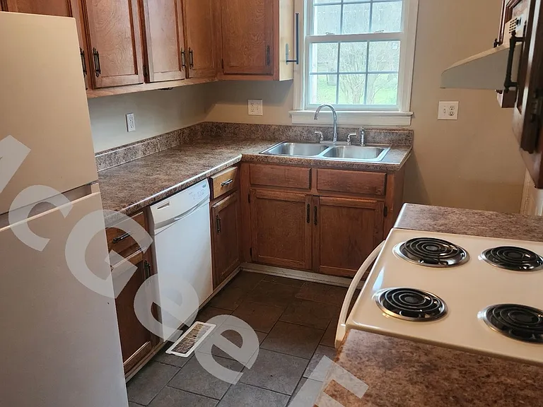 434 Poplar St #C — Photo 8