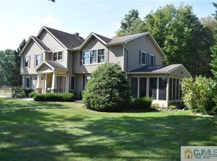 4 Nathaniel St, Monroe Township, NJ 08831