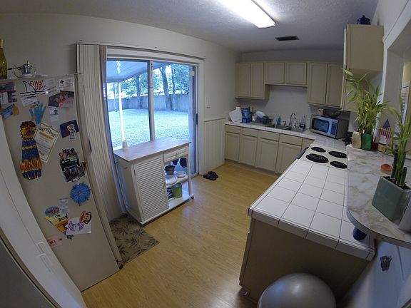 2nd image of 10910 N Edison Ave