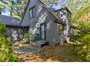 3 Pond Cir, Avon, CT 06001