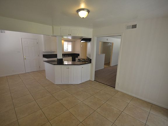 5th image of 2143 Sarazen Ave