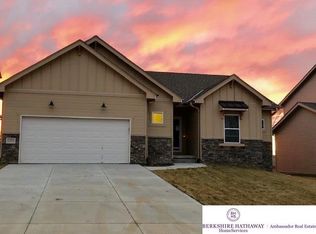 17025 Aurora St, Omaha, NE 68136