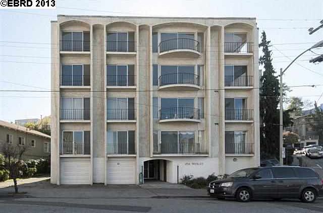 1st image of 454 Wesley Ave