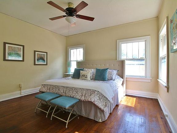 3rd image of 3119 S Julia Cir