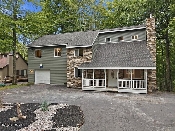 3rd image of 1012 Fawnhill Ct