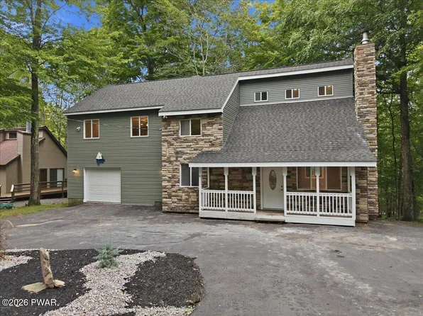 1012 Fawnhill Ct, Lake Ariel, PA 18436