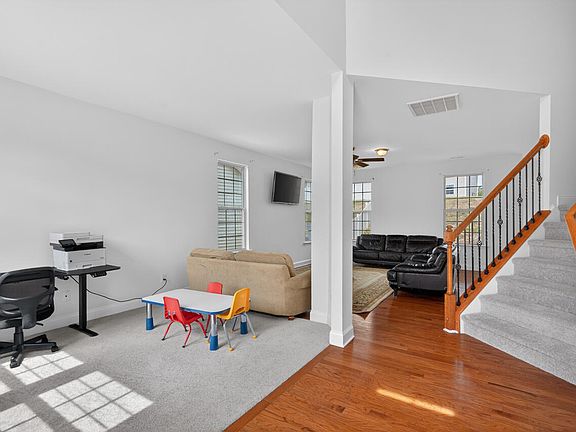 3rd image of 2759 Shepherd Valley St