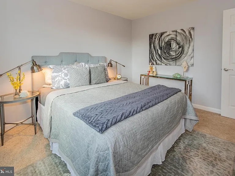 22 Chamber Ave — Photo 12