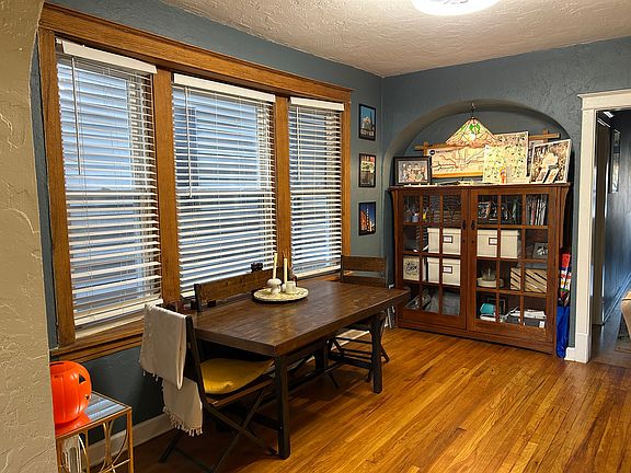 Dinning Room with built in cabinet