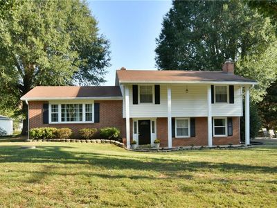 2101 Sallies Ln, Winston Salem, NC, 27106