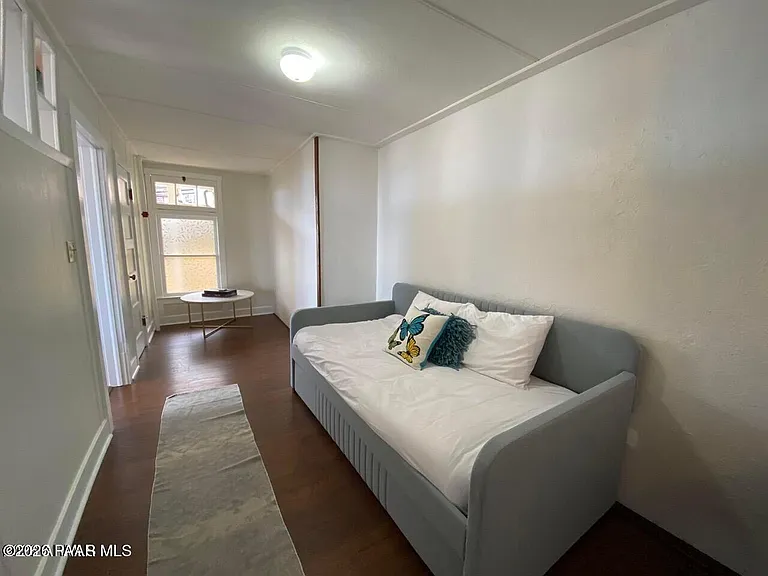 715 Clark St #1 — Photo 7