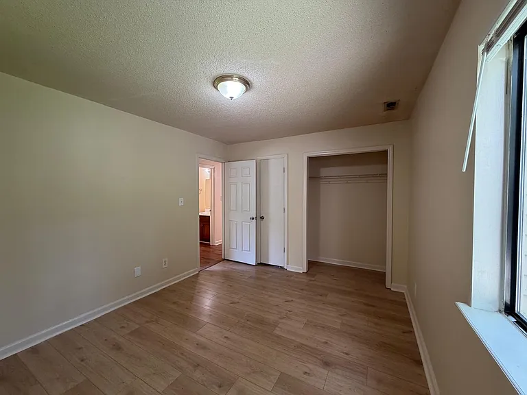 2714 Clayton Dr NW — Photo 7