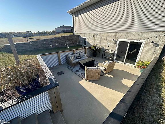 3rd image of 501 Gary Scull Dr