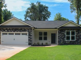 132 Nesbitt Rd, Wellford, SC 29385