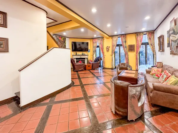 424 East 82nd Street image 1 of 16