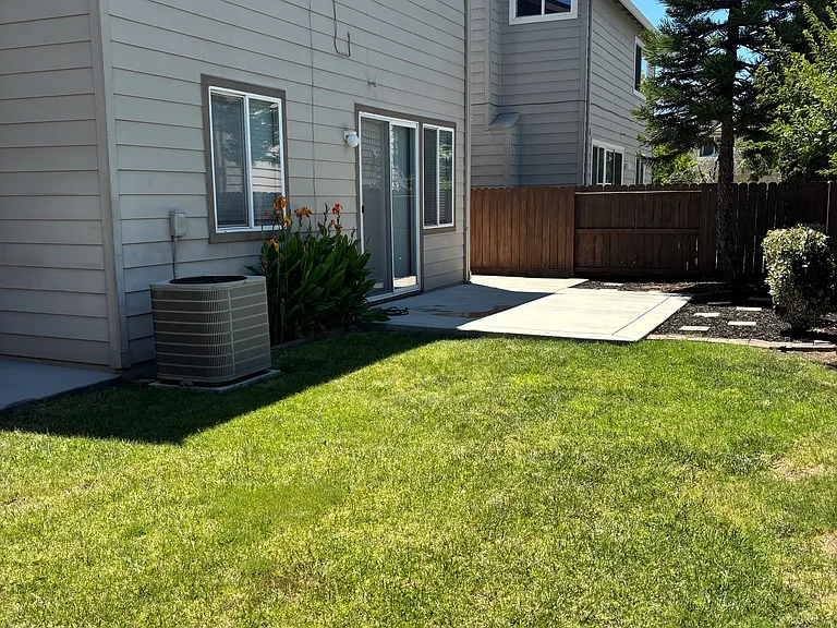 1543 Cole Ln — Photo 19