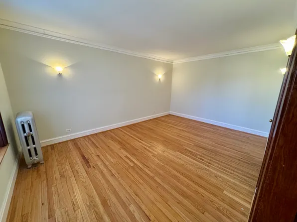 2223 W Argyle St APT 2, Chicago, IL 60625