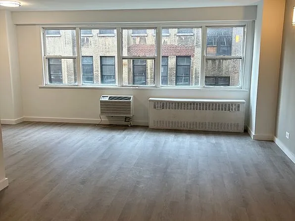 430 W 34th St APT 8B, New York, NY 10001