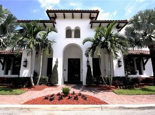 2946 Saint Thomas Dr, Cooper City, FL 33024