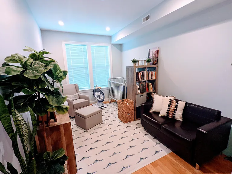 144 W 3rd St #2 — Photo 12