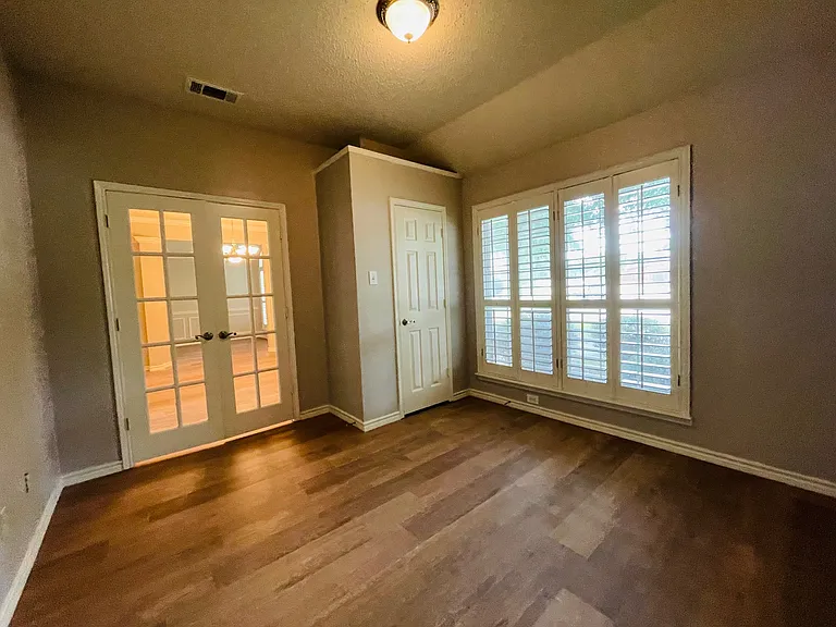 5621 Flowerwood Ln — Photo 5
