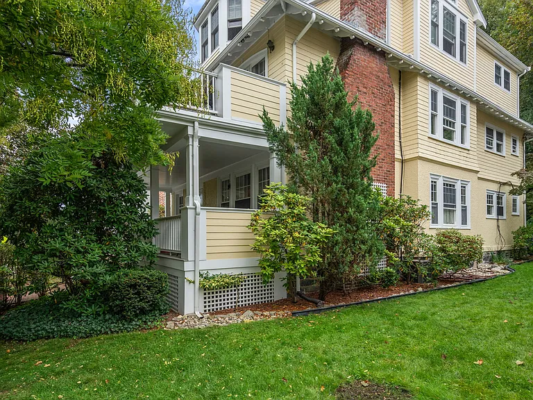 108 Columbia St #1 — Photo 20
