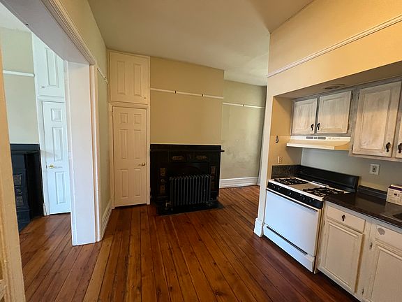 3rd image of 320 W Gay St #1A