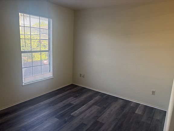 3rd image of 224 S Hutchins St #224