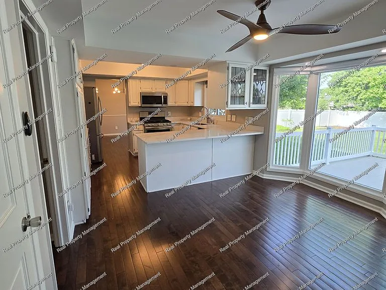 10016 Twin Creek Blvd — Photo 6