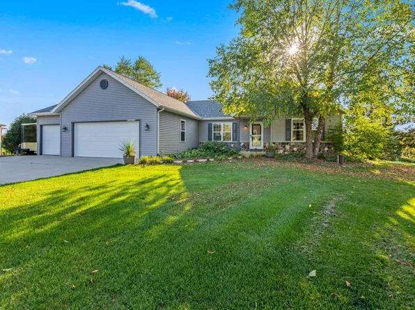 W381N8381 Rolling River COURT, Oconomowoc, WI 53066