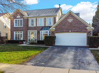 440 Mayfair Ln, Buffalo Grove, IL 60089