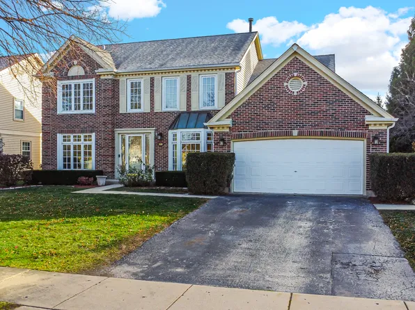 440 Mayfair Ln, Buffalo Grove, IL 60089