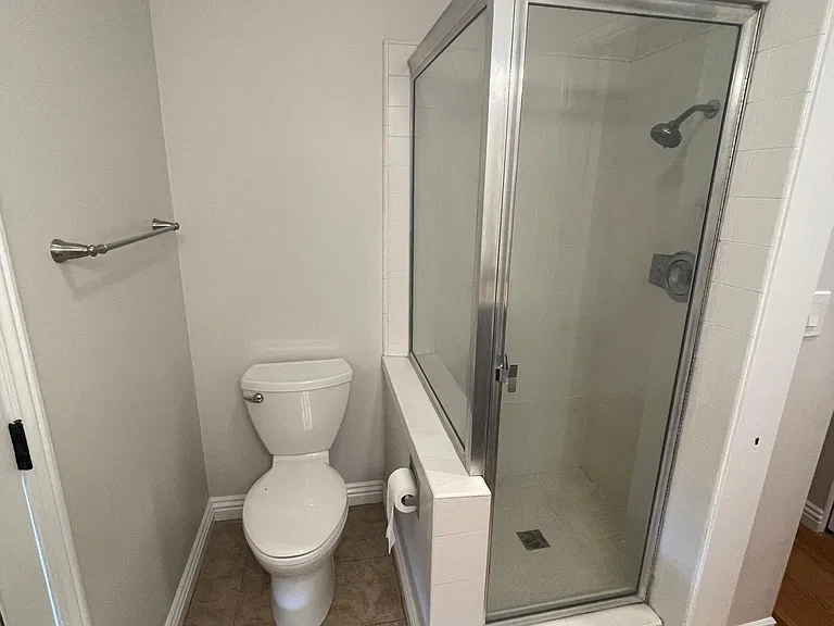 2403 Cross St — Photo 13
