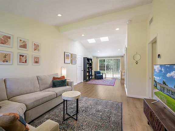 4th image of 13536 Castleton Dr