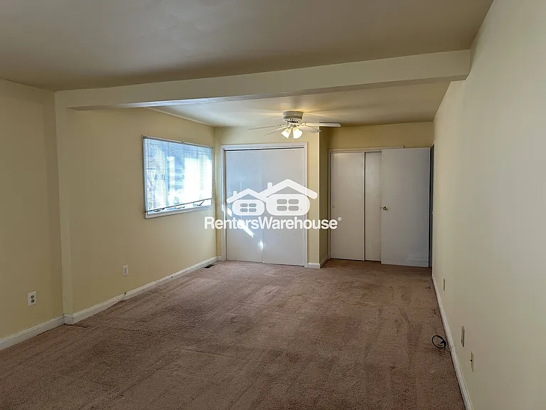 223 Deep Dale Dr — Photo 16