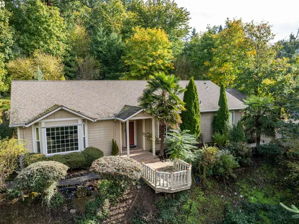 16655 S Cliff View Dr, Oregon City, OR 97045