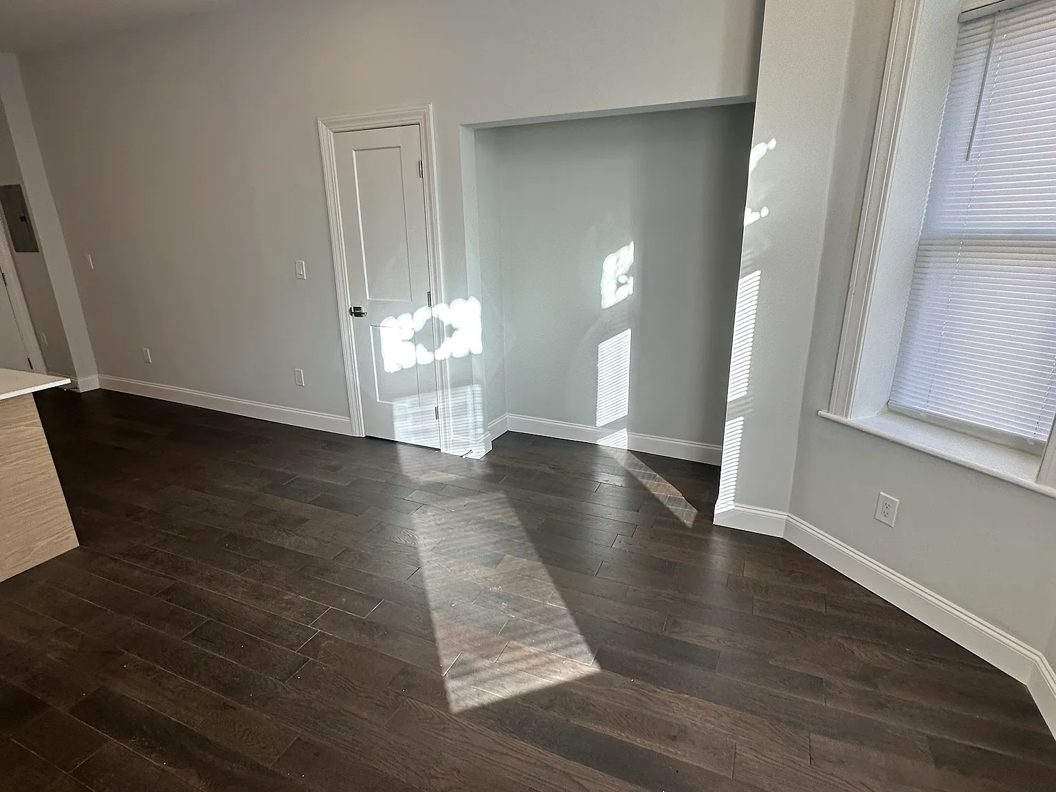 Studio, 450 sqft, $2,500 — Photo 2