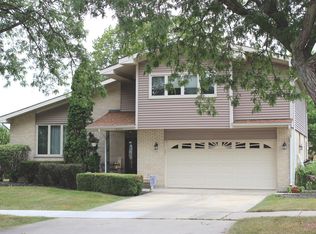 16310 Tanbark Dr, Tinley Park, IL 60477