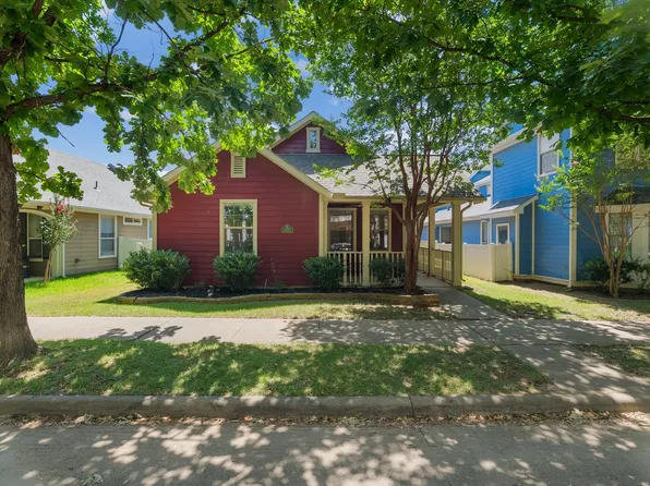 1020 Grey Fox Dr, Aubrey, TX 76227