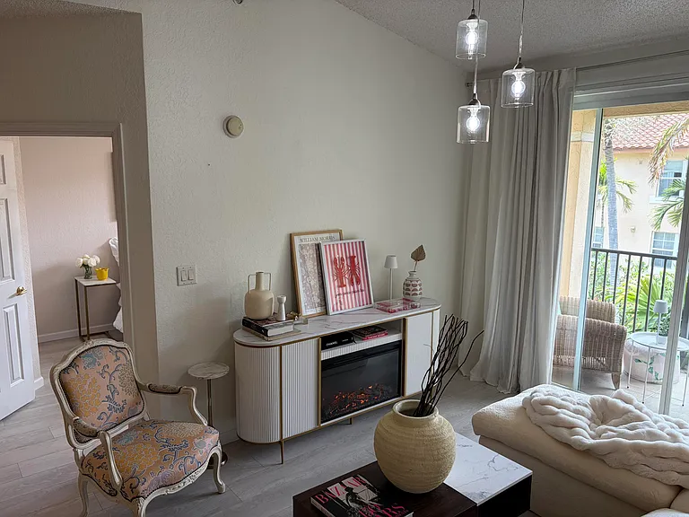 1803 N Flagler Dr #310 — Photo 5