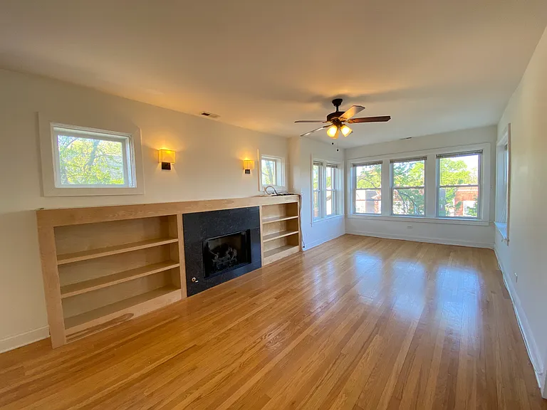 4435-37 W Gunnison St #3E — Photo 1