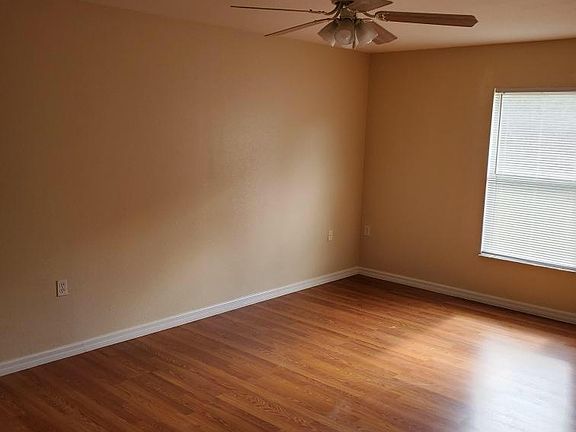 5th image of 1028 Heron Ct