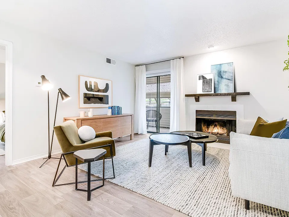 Spacious Living Room with Balcony Access - Diamond Interior