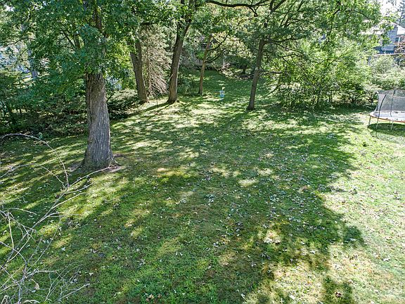 5th image of 14746 Westwood Dr