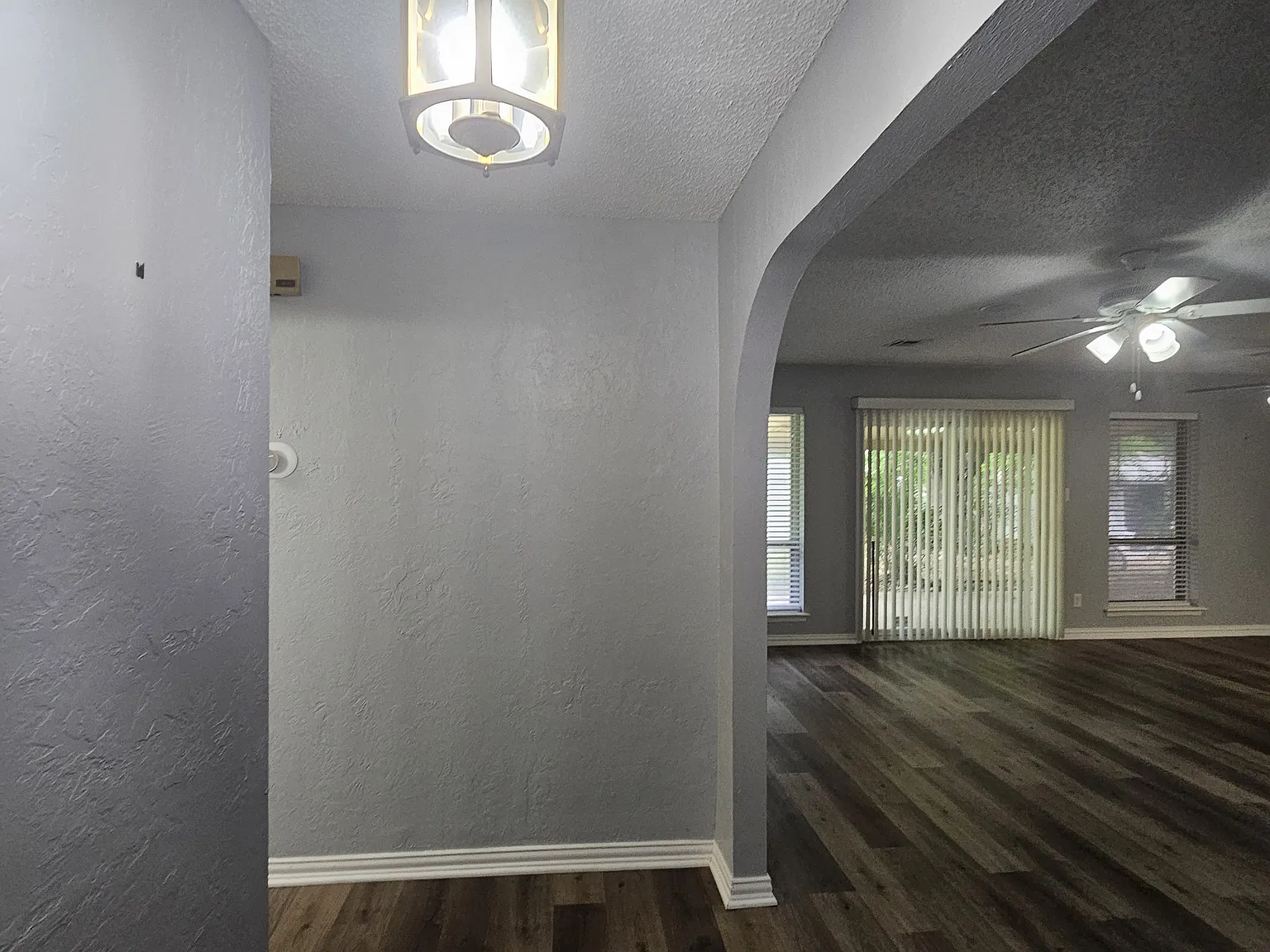 3 bed, 1300 sqft, $1,600 — Photo 4