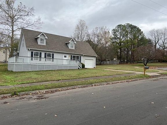 Large side yard