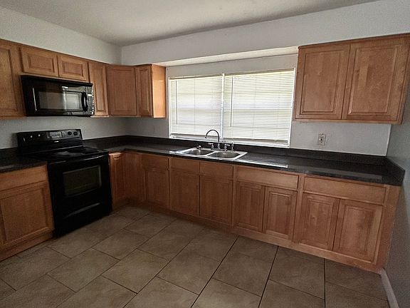 3rd image of 1800 31st St NW #A