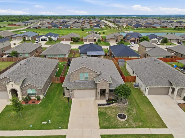 1111 Dublin Dr, Cleburne, TX 76033