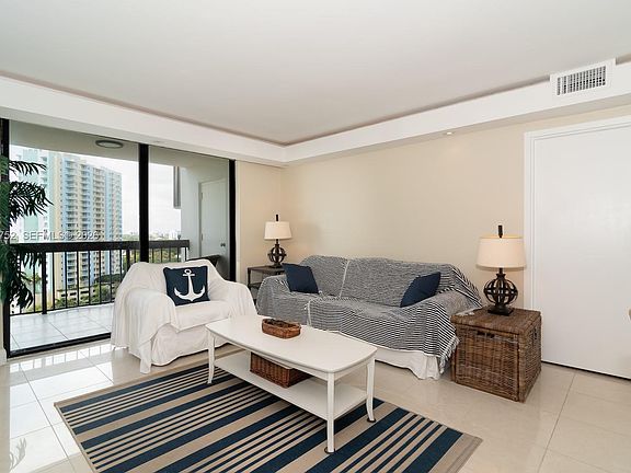 3rd image of 2333 Brickell Ave APT 1710